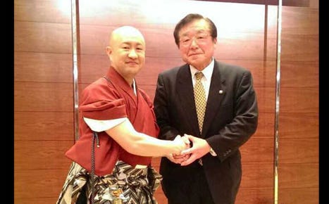 春日市長と共に